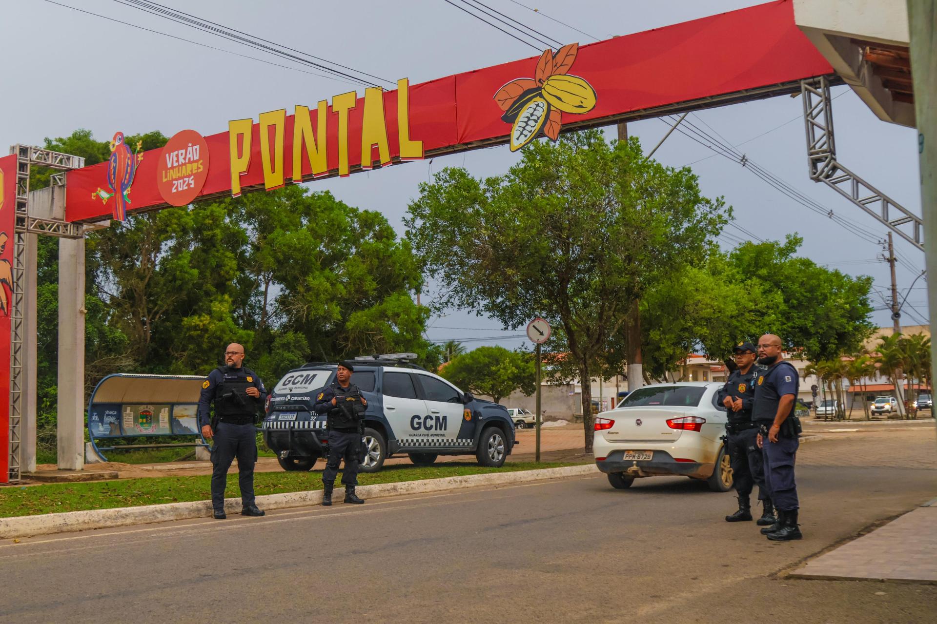 Mais de 600 condutores são abordados durante blitzes no Pontal do Ipiranga.