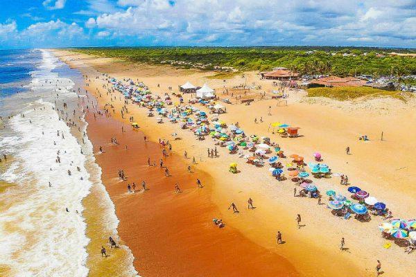 Praias de Linhares estão próprias para banho.