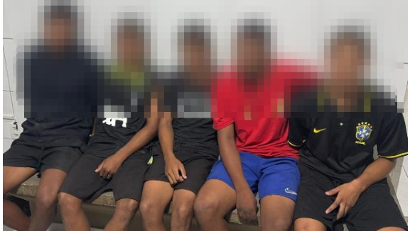 Menores infratores: cinco adolescentes são conduzidos a delegacia em Linhares.