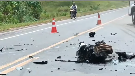 Motociclista morre durante colisão na BR101