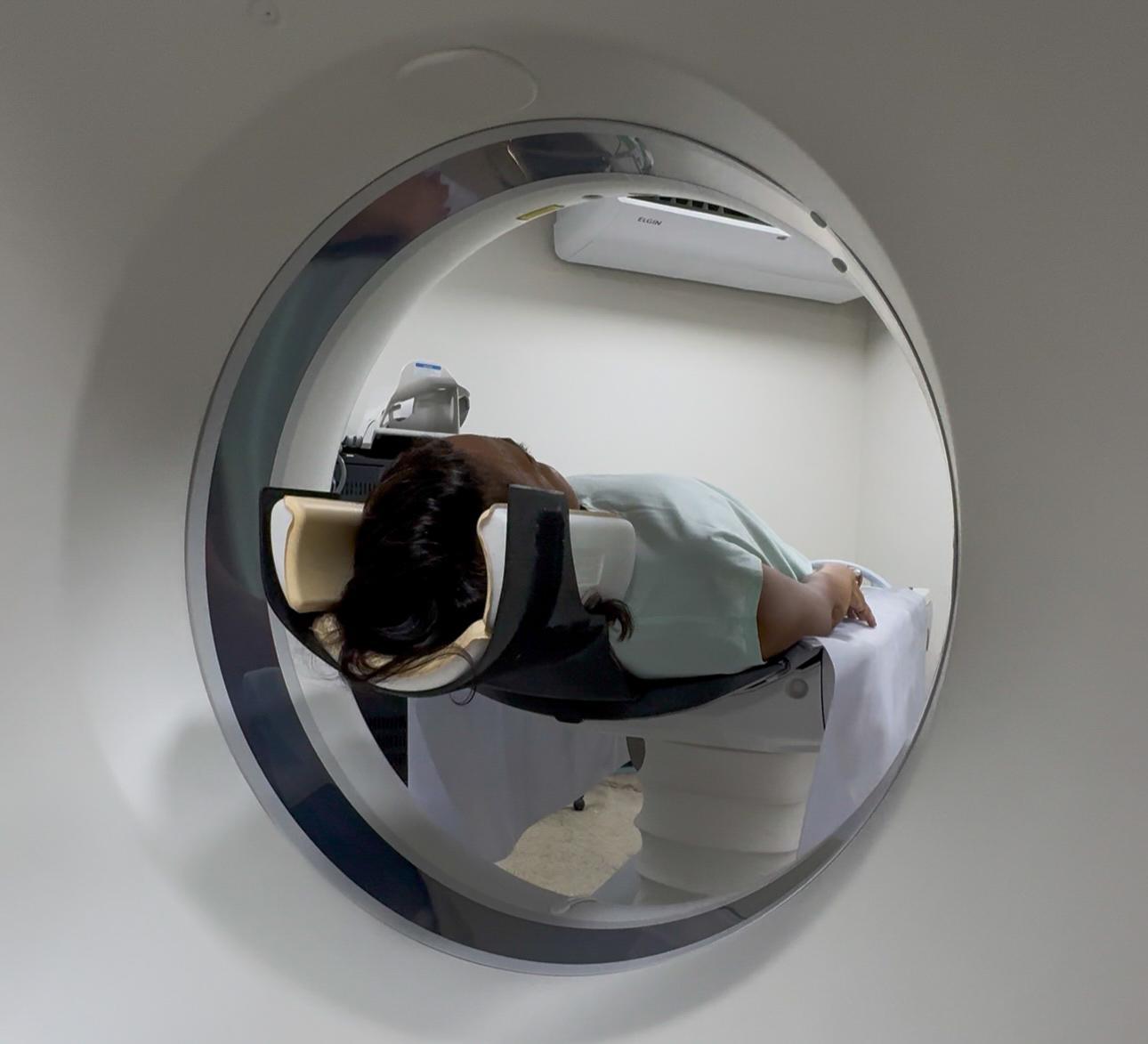 Cerca de 1,2 mil pacientes de Linhares que aguardavam por tomografia já realizam o exame no HGL.