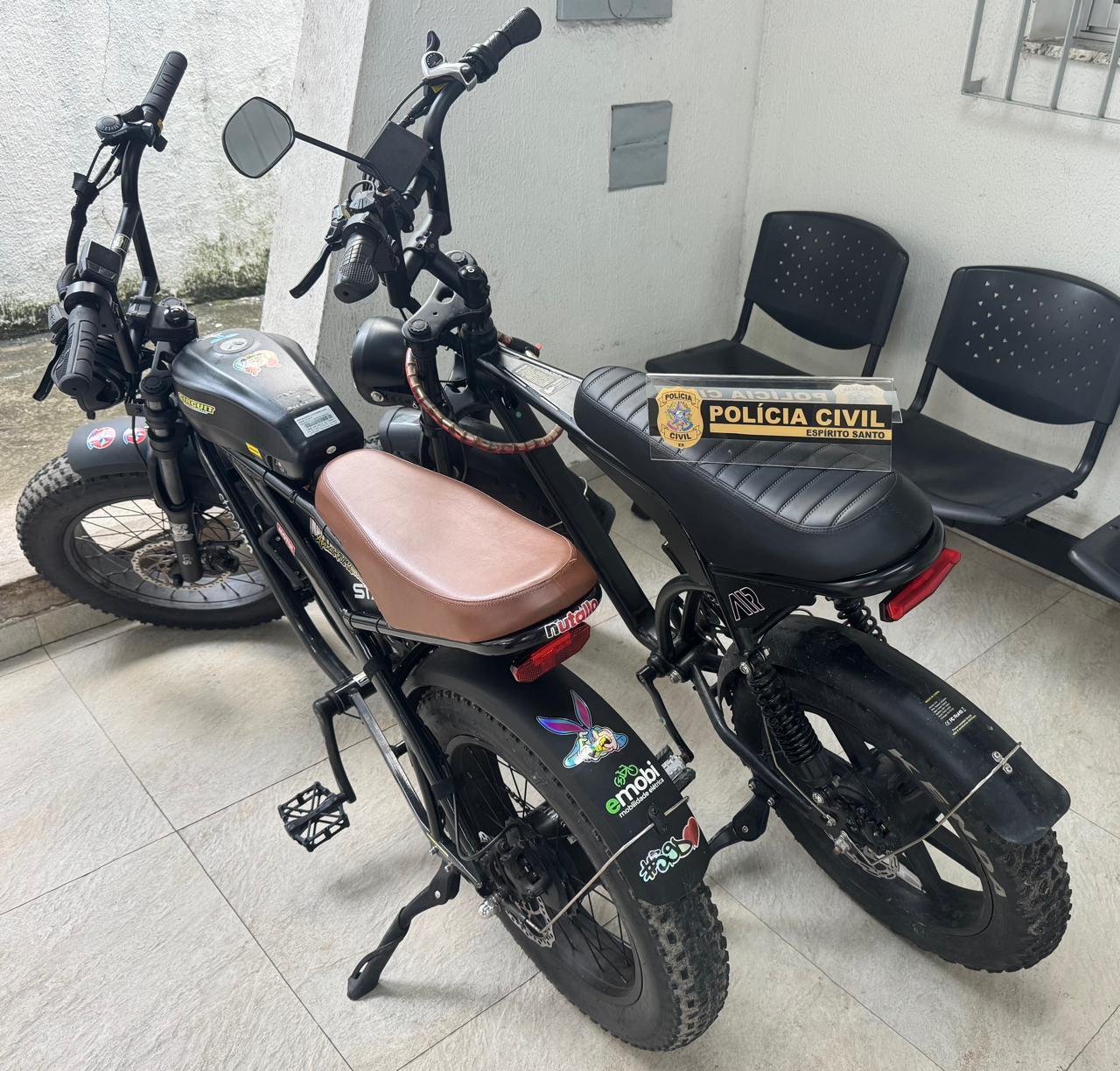 Ladrão de bicicletas elétricas é preso pela polícia.