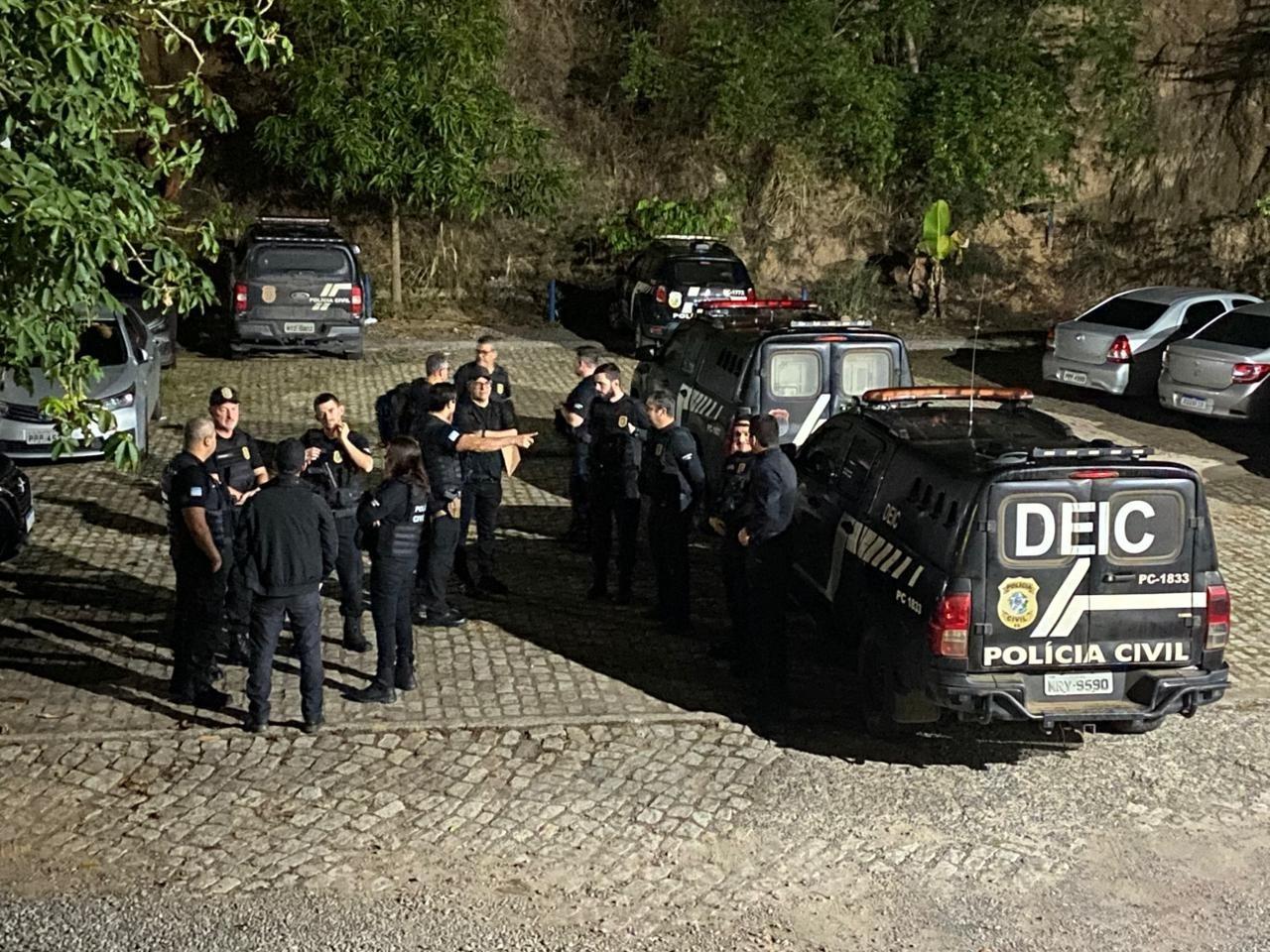 Polícia Civil prende 11 pessoas durante operação contra o tráfico de drogas em Colatina e Fundão
