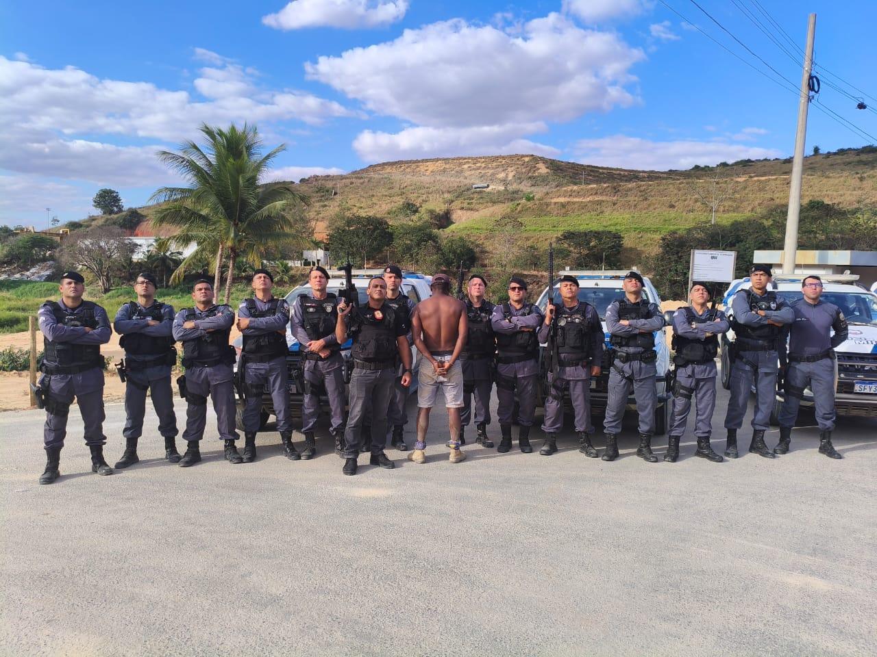 Operação integrada prende chefe de milícia do RJ foragido em zona rural de Barra de São Francisco.