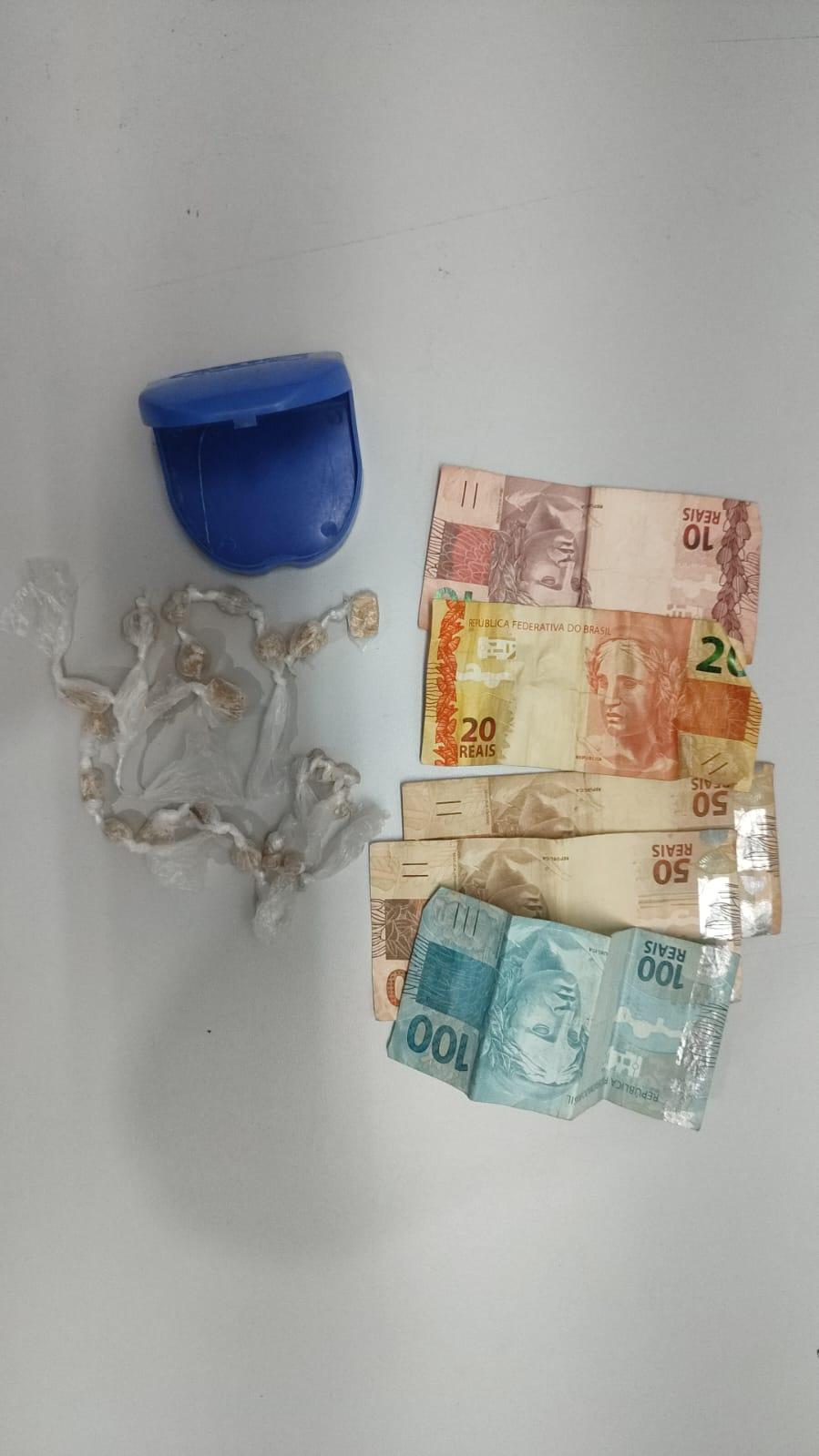 Polícia Civil prende dois homens e apreende adolescente por tráfico de drogas em Sooretama