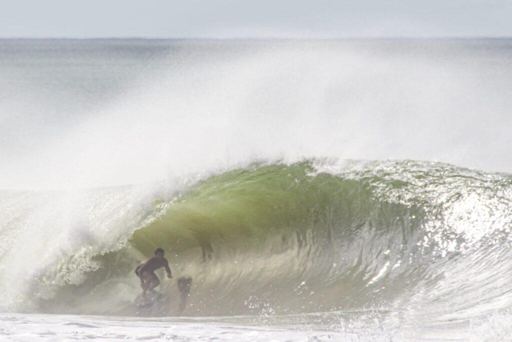 Surf em Regência: Inscrições abertas para a Tríplice Coroa.