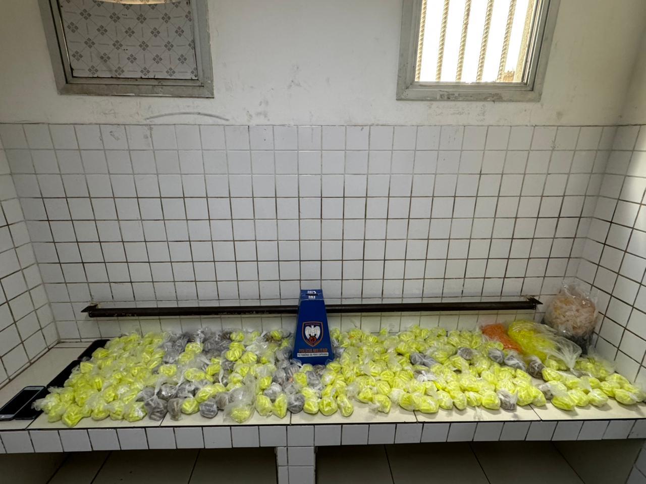 PMES prende sete pessoas com mais de 6,7 mil pinos de cocaína na Serra