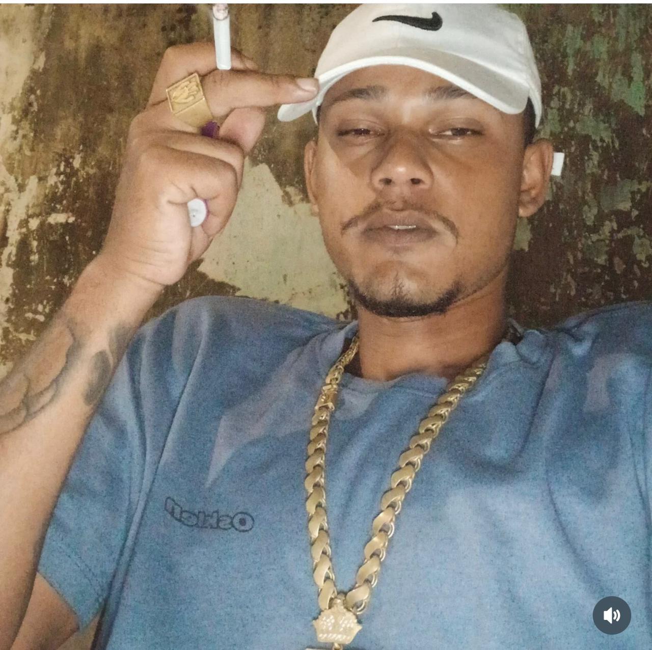 Corpo de jovem é encontrado após vídeos mostrarem ele sendo ameaçado por homens armados em Linhares.