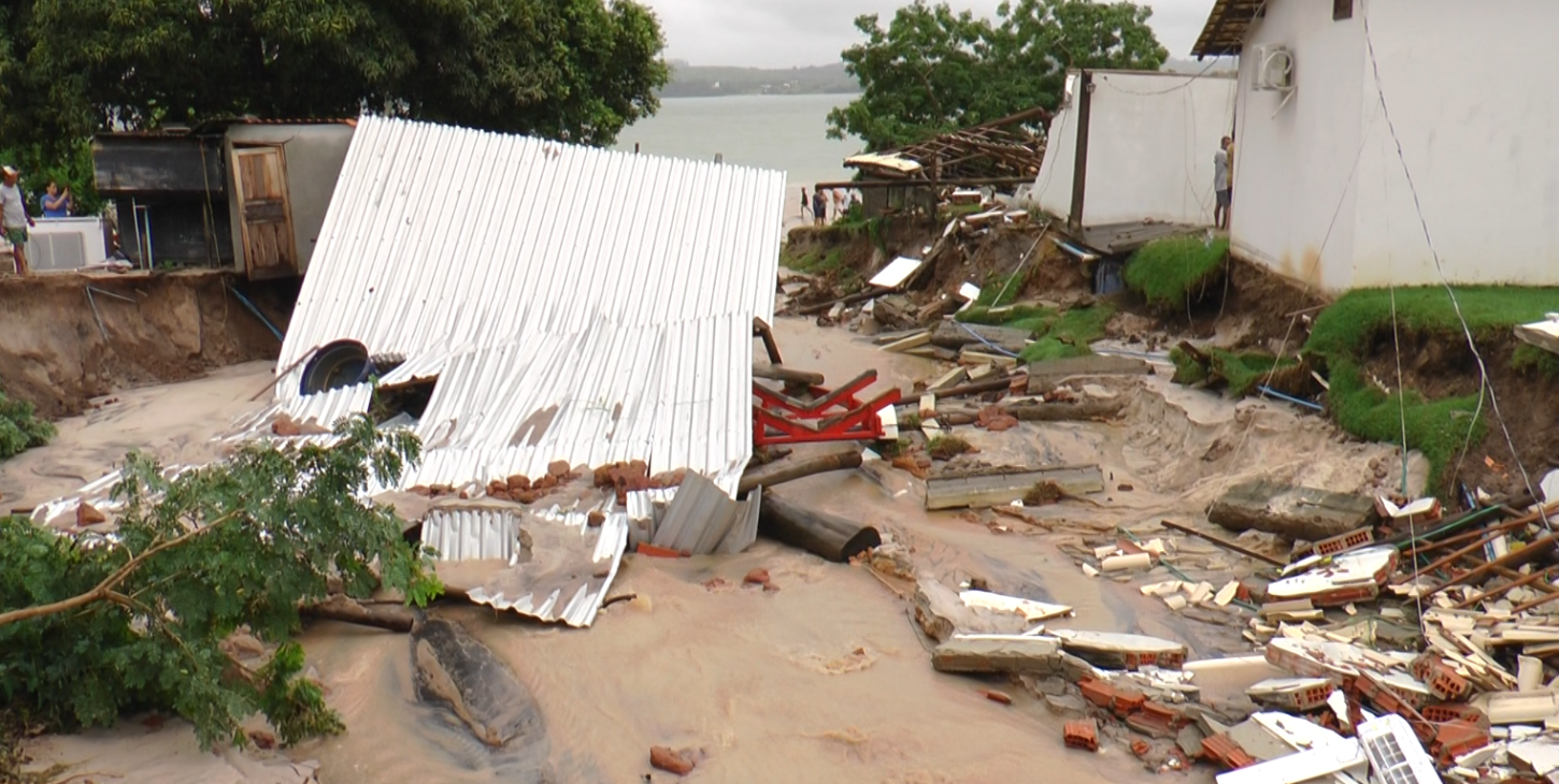Garoto de 10 anos morre soterrado em Rio Bananal