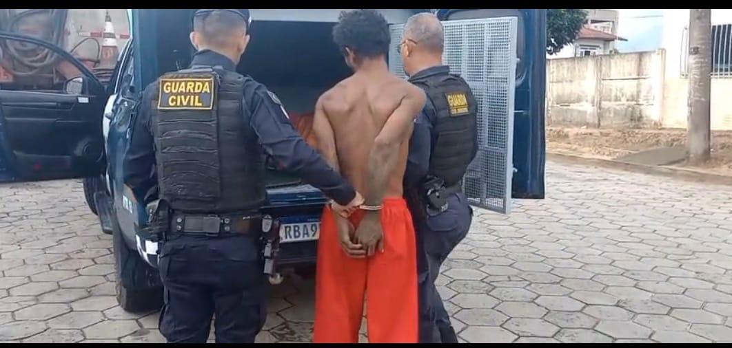 Quitanda é arrombada durante a madrugada e suspeito é detido em Linhares.