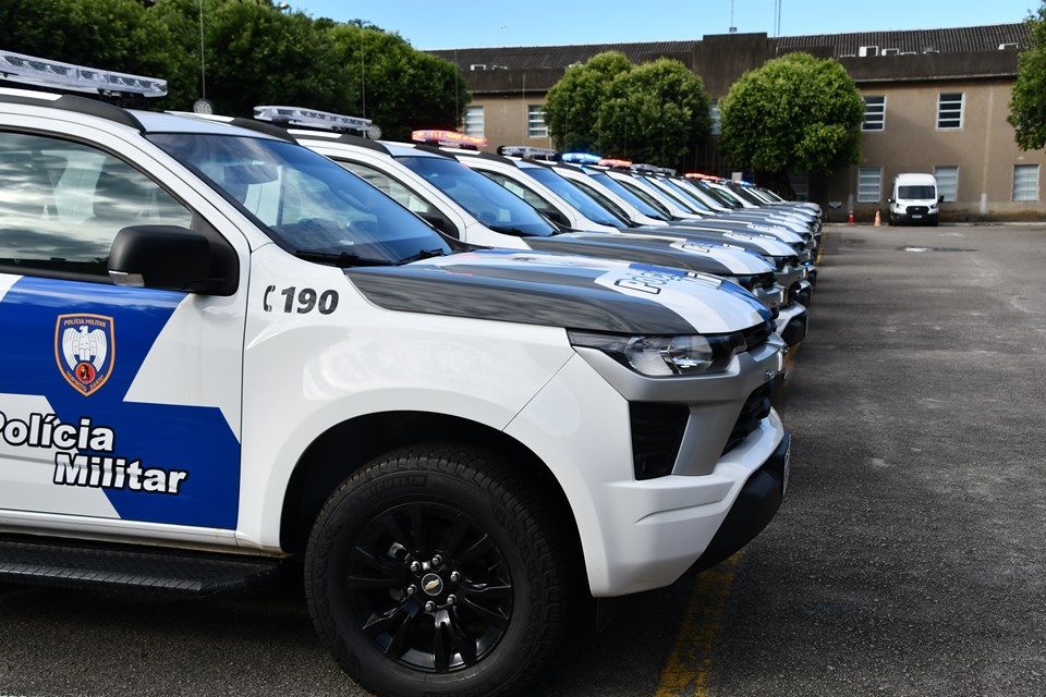 Perseguição Policial termina com um homem preso e um foragido no Centro de Linhares.