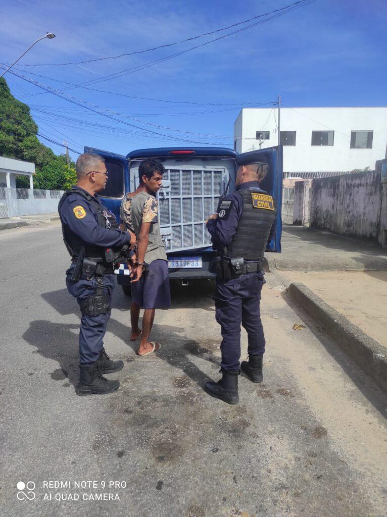 Homem invade residência, comete furto e é preso pela GCM de Linhares.