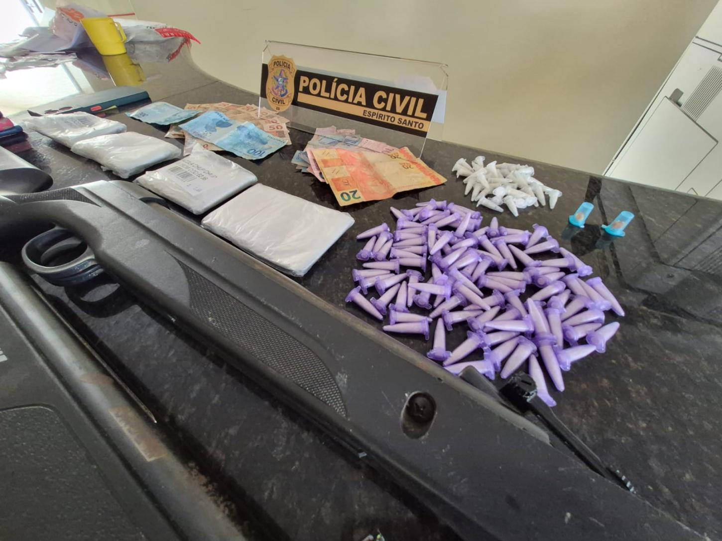 Operação da Polícia Civil prende suspeitos de tráfico e apreende drogas em Rio Bananal