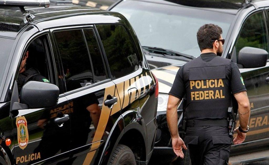 Polícia Federal em Linhares: investigação é para combater fraudes bancárias.