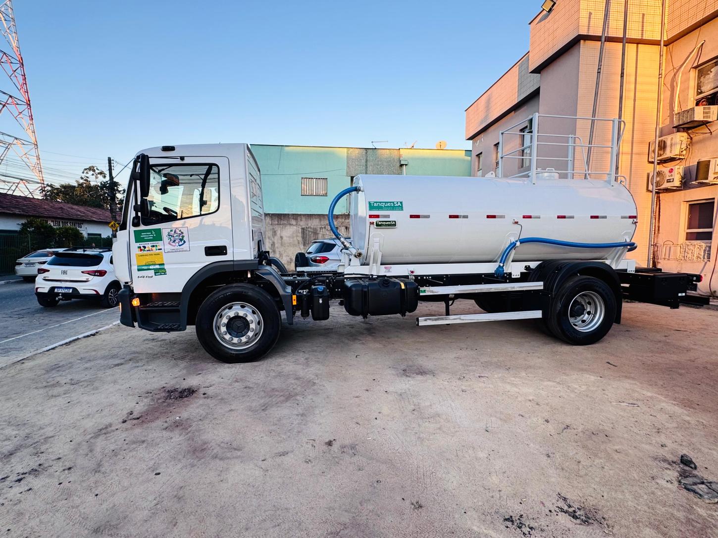Sooretama recebe novo equipamento para reforçar serviços urbanos, agricultura e ações da Defesa Civil