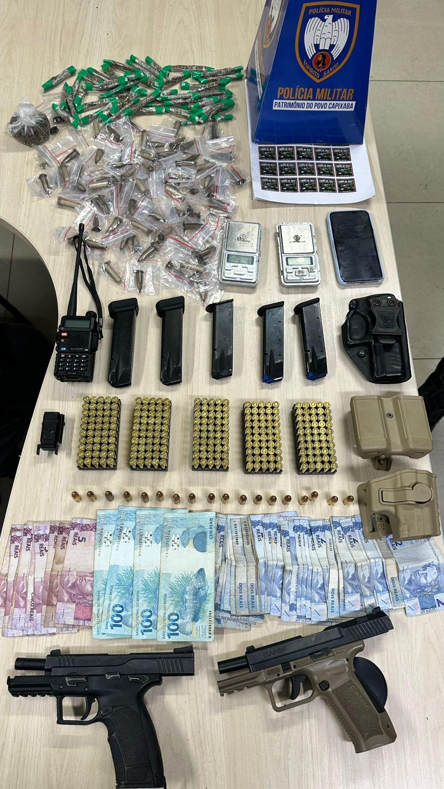 Operação conjunta entre PMES e PCBA resulta na prisão de quatro suspeitos de serem lideranças de uma facção criminosa na Bahia.